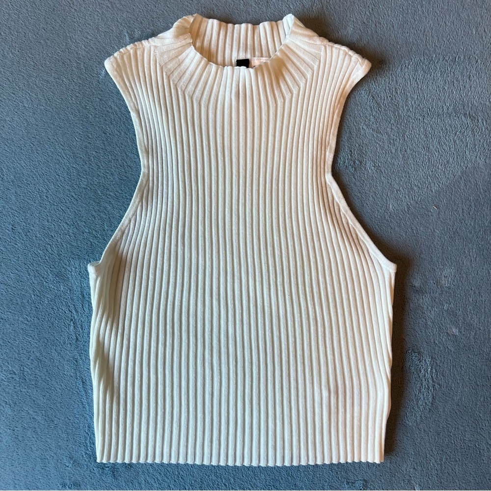 ★ soft H&M DIVIDED ribbed sleeveless mock neck top